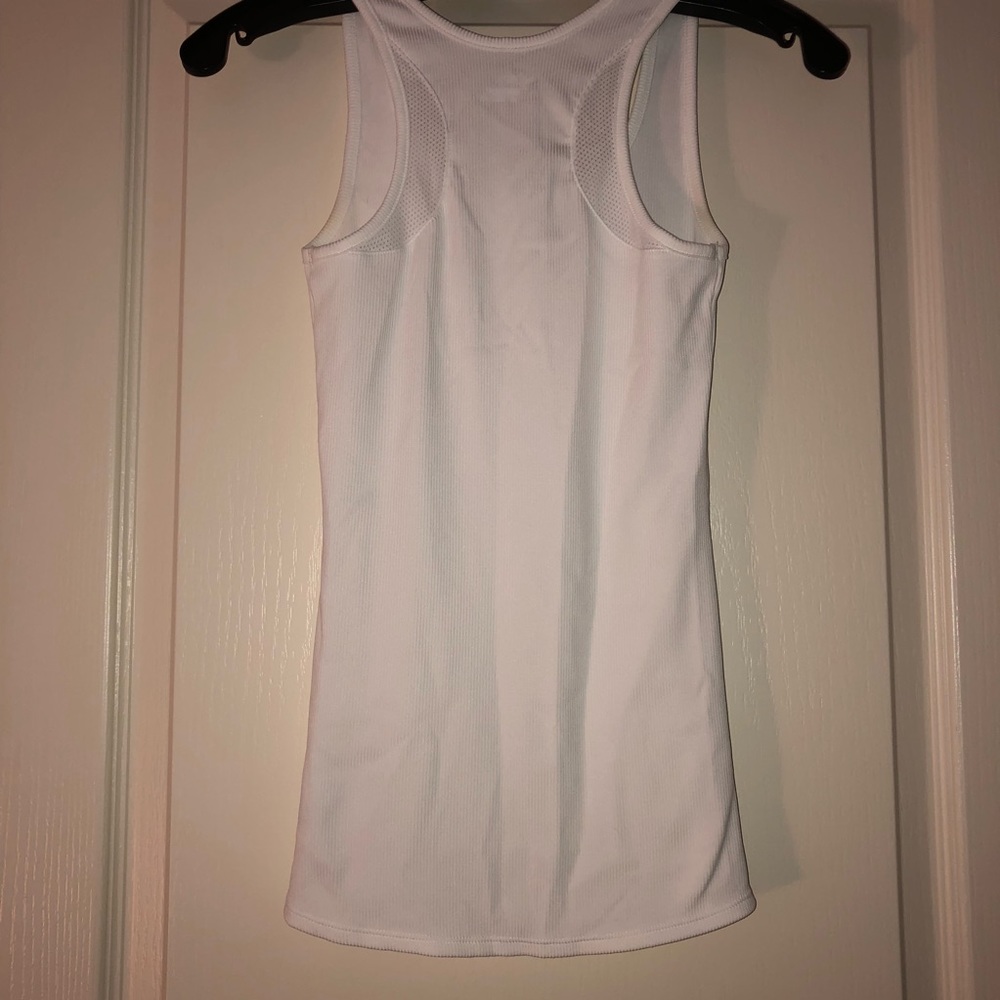 White Under Armour  Workout Tank Top - Picture 5 of 5